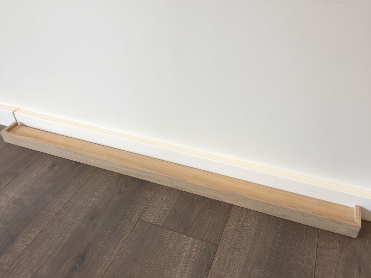 215, 216 & 217) Standaard massief eiken geschaafd met opstaand randje Image